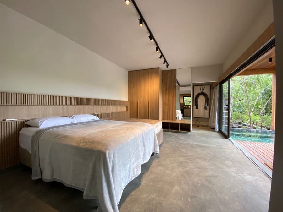 Quarto da Oka do Pequi com vista para a piscina